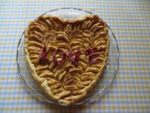 Sfoglia dorata alle mele profumate alla cannella