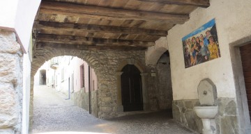 Uno dei sottopassi medioevali dell’antico borgo di Margno Valsassina Uno dei sottopassi medioevali dell’antico borgo di Margno Valsassina